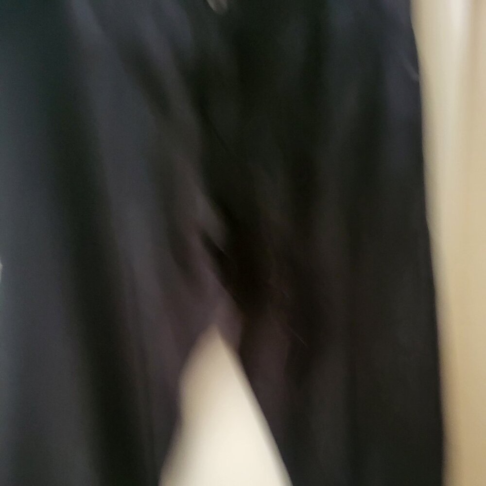 Sonoma life & style black capris (new with tags)